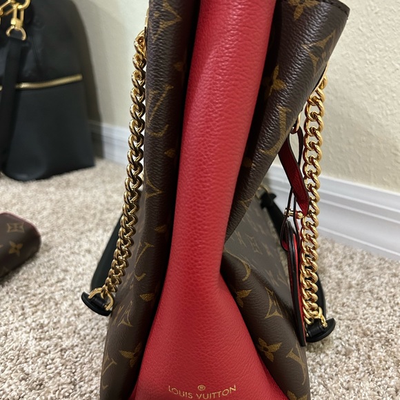 Louis Vuitton Surene MM - Picture 5 of 15